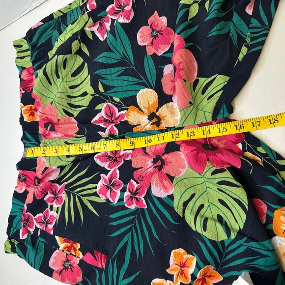 Gracila Tropical Floral Print Wide-Leg Cropped Pants – Size Large - Picture 10 of 11